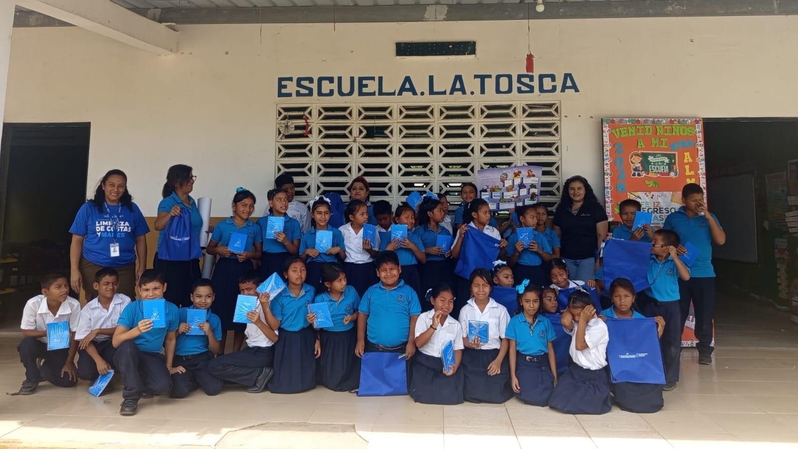 MiAMBIENTE educa a niños de La Tosca sobre el agua