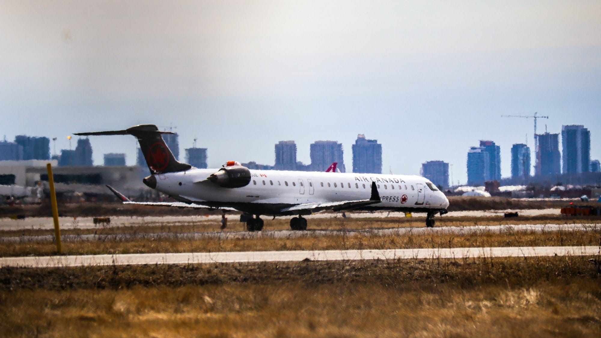 Accidente en LaGuardia New York paraliza operaciones y expone riesgos aéreos