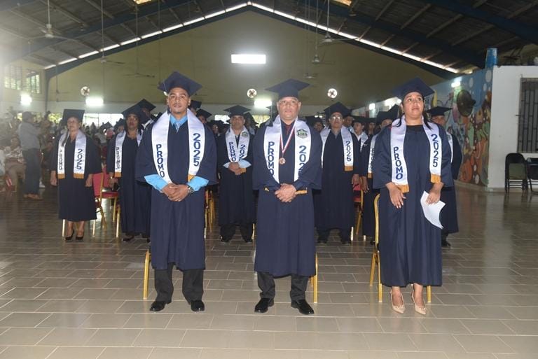 18 funcionarios CSS completan estudios con MINEDUC