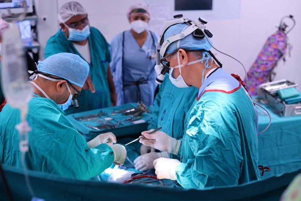 CSS busca 15 especialistas médicos para interior del país