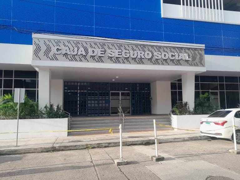 Funcionarios CSS donan sangre para asegurados