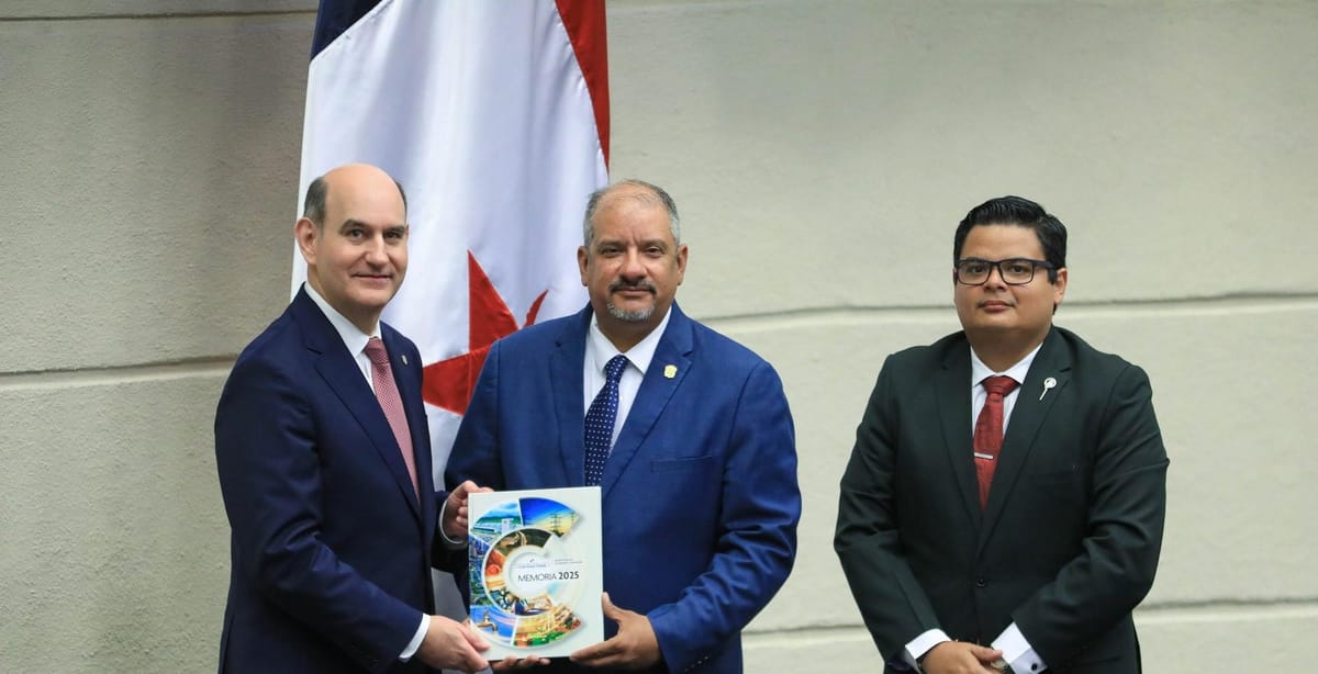 MEF presenta memoria 2025; economía crece