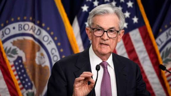 Jerome Powell minimiza impacto de récords en oro y plata pese a dudas sobre credibilidad de la Fed