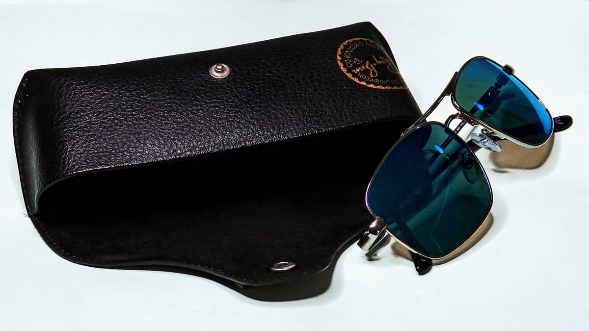 Meta frena lanzamiento global de sus gafas Ray-Ban por alta demanda en EE. UU.