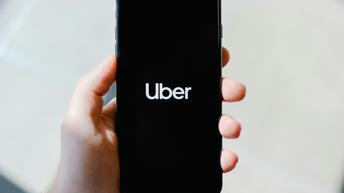 Uber Eats cede en España: elimina repartidores autónomos para evitar riesgo penal a sus directivos