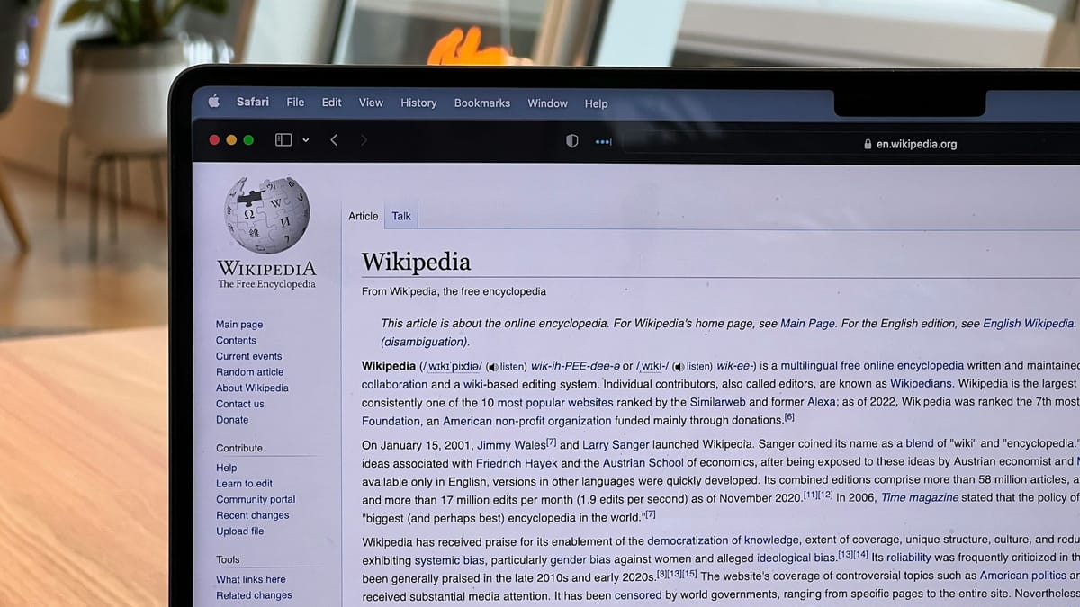 Wikipedia cumple 25 años: un gigante entre la IA y la crisis de confianza