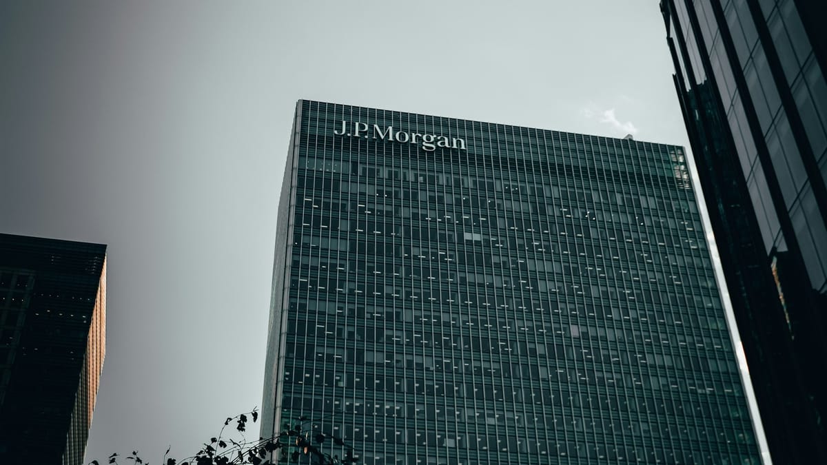 JPMorgan Chase iguala contribuciones del gobierno a cuentas Trump para hijos de empleados