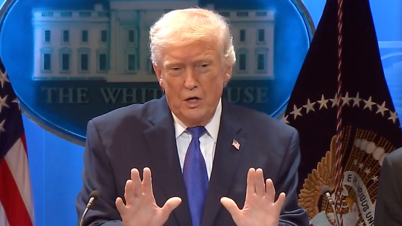 Trump arremete contra la Corte Suprema tras fallo que anuló sus aranceles globales