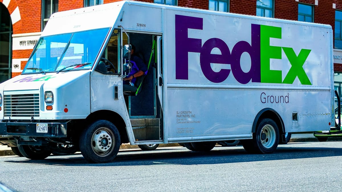 FedEx anuncia cierre de casi 500 estaciones en EE.UU. y Canadá por renovación de red