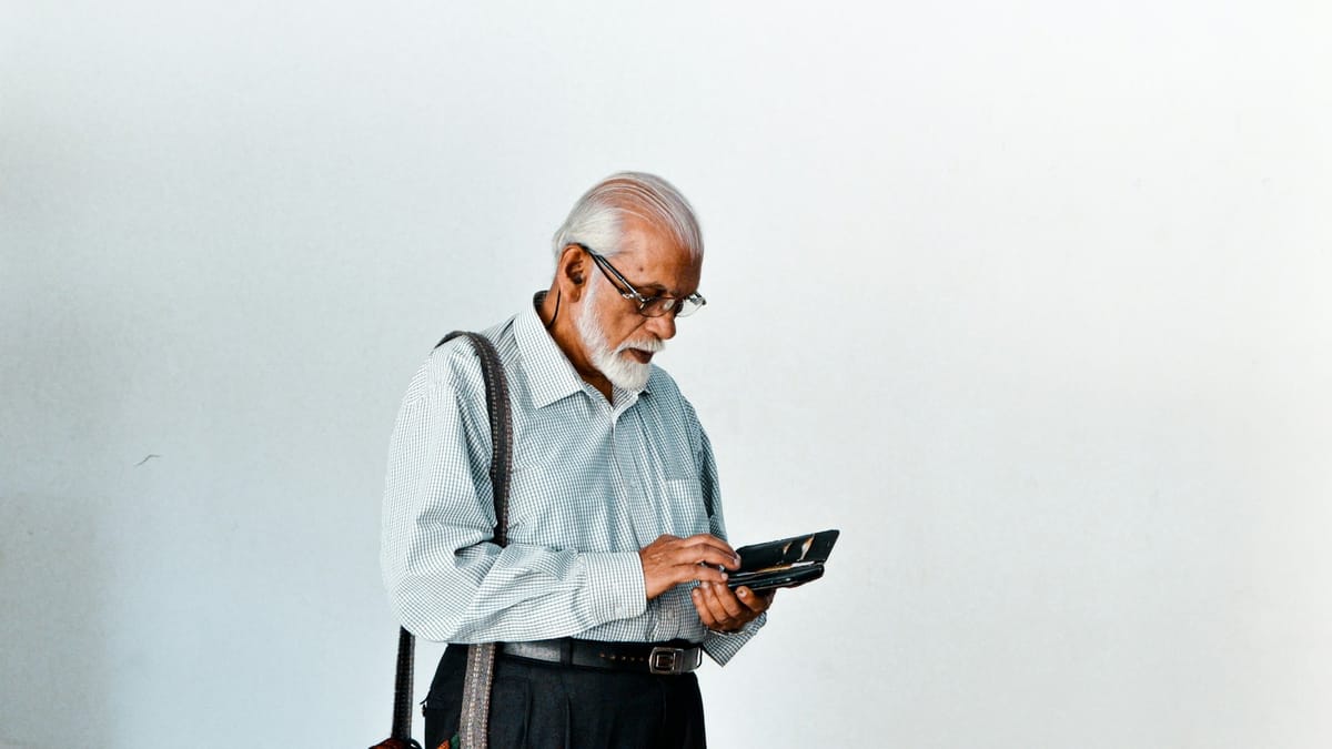 Más de la mitad de los mayores de 45 años enfrentan edadismo laboral y fricción para reinsertarse al empleo