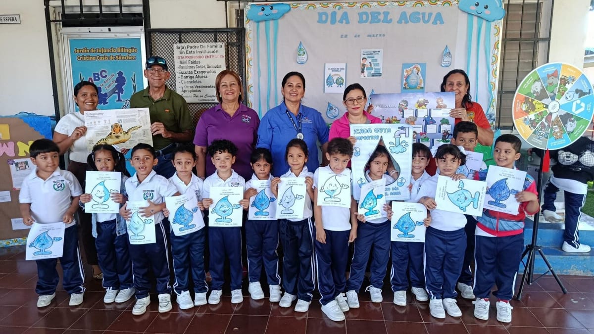 MiAMBIENTE educa a niños de Chitré sobre el cuidado del agua