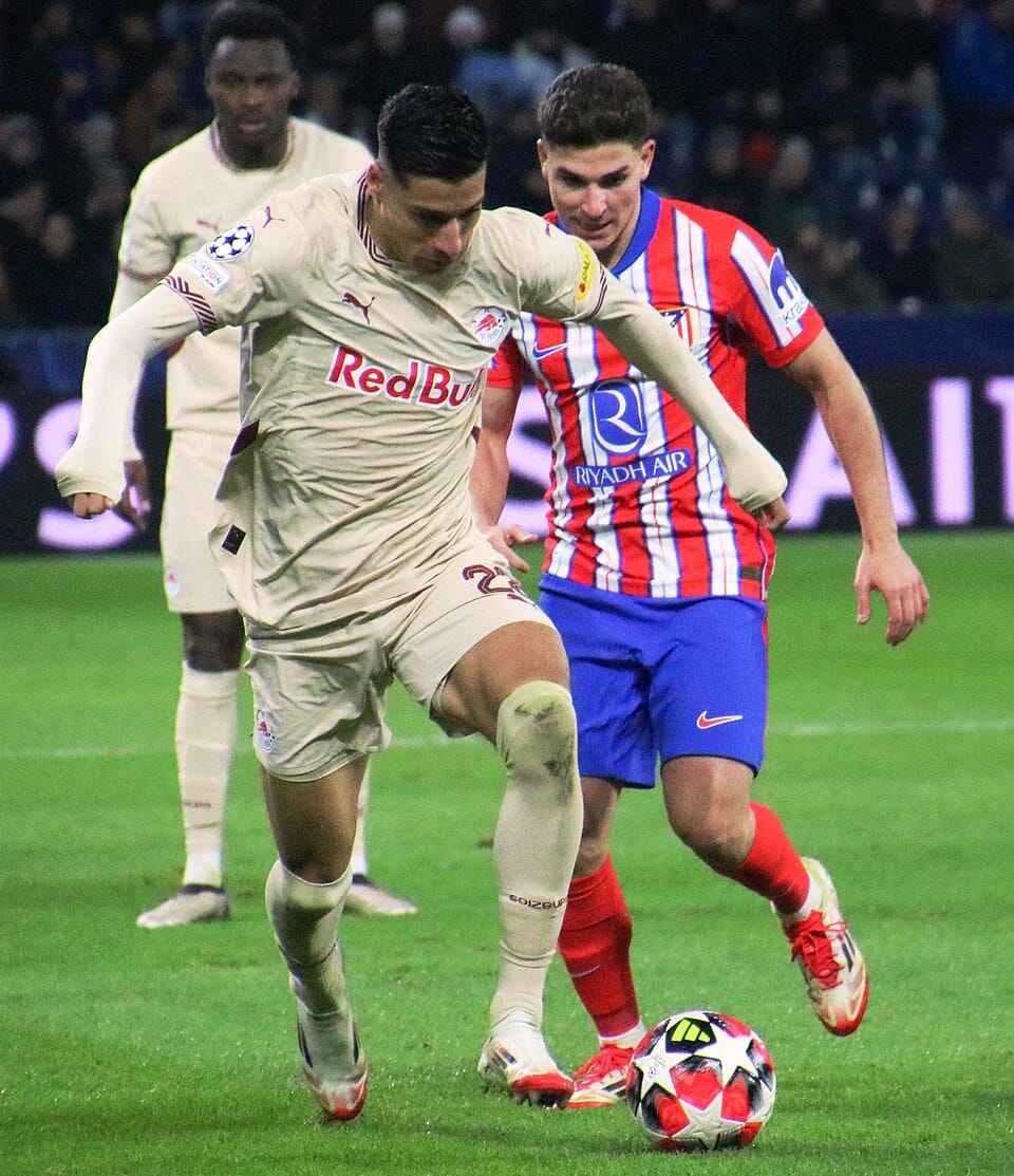 Julián Álvarez alcanza 100 partidos con el Atlético en Londres