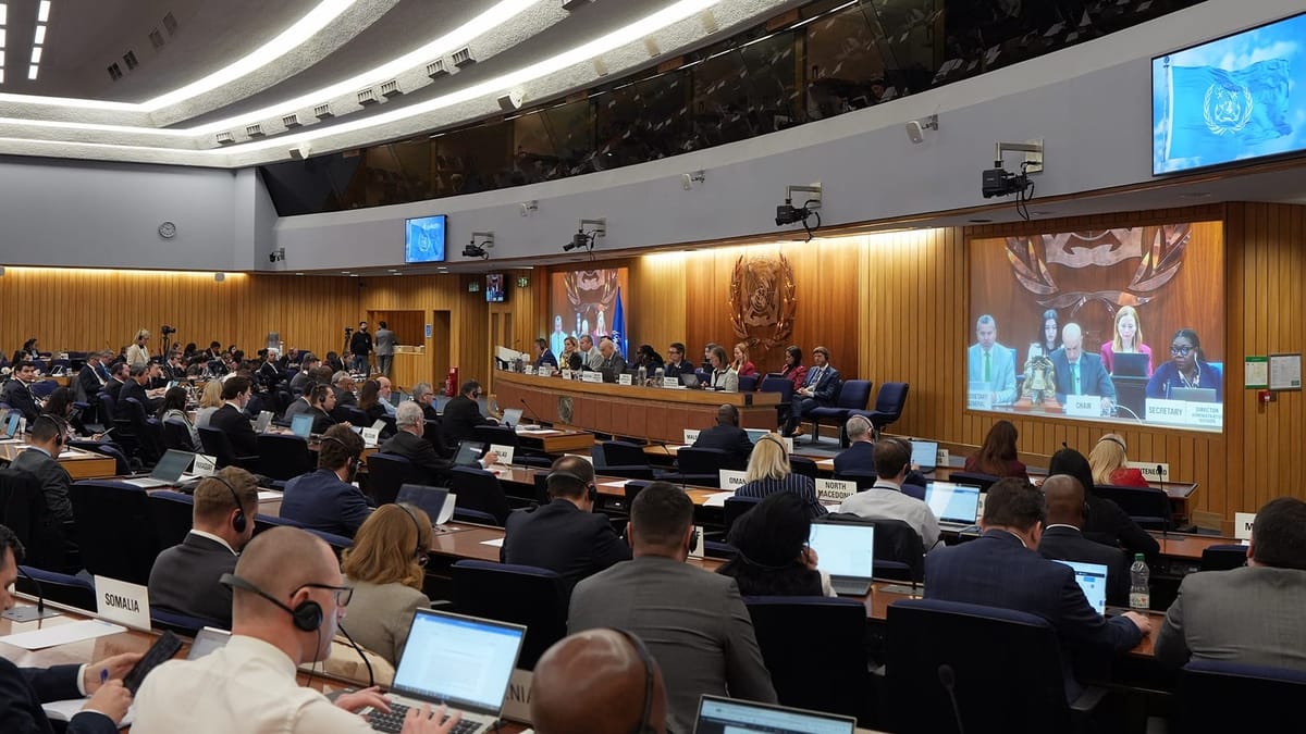 OMI pide corredor seguro en Ormuz para evacuar buques y 20.000 tripulantes