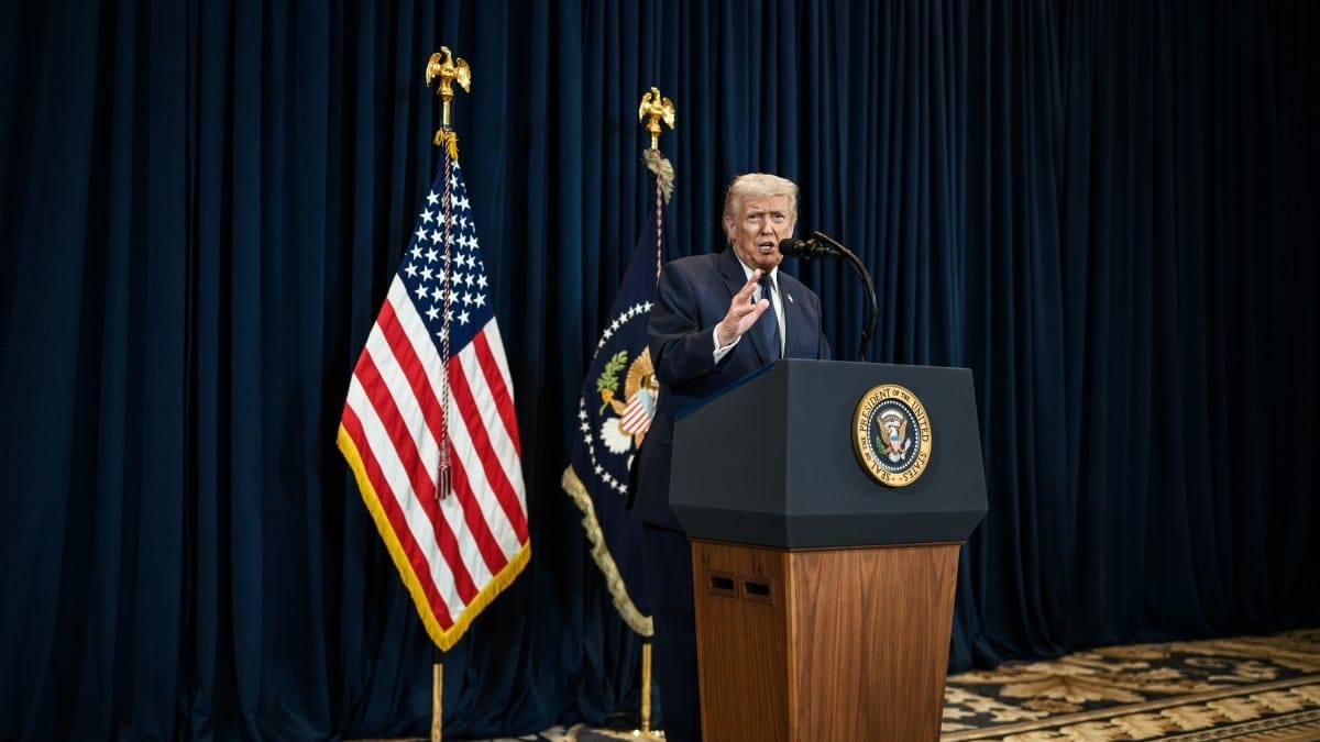 EE.UU. autoriza la venta temporal de petróleo ruso para aliviar la presión en el mercado energético