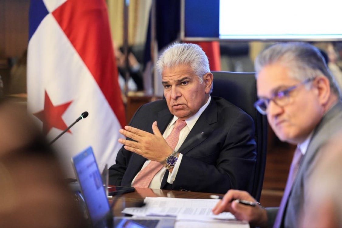 Gabinete aprueba crédito para modernizar control de tránsito aéreo en Panamá