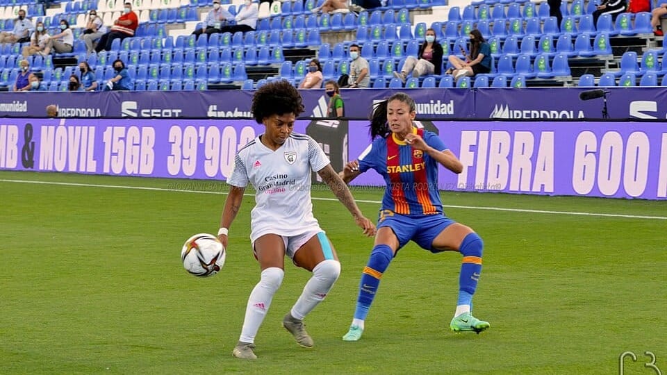 Javier Tebas descarta igualdad salarial y presenta cifras del impacto del deporte en España