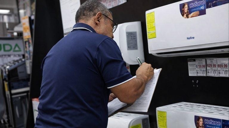 Acodeco halla fallas en etiquetas de eficiencia de aires