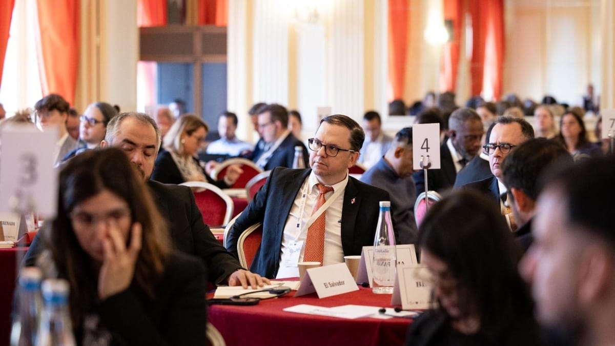 Panamá aborda ciberseguridad y conectividad segura en París