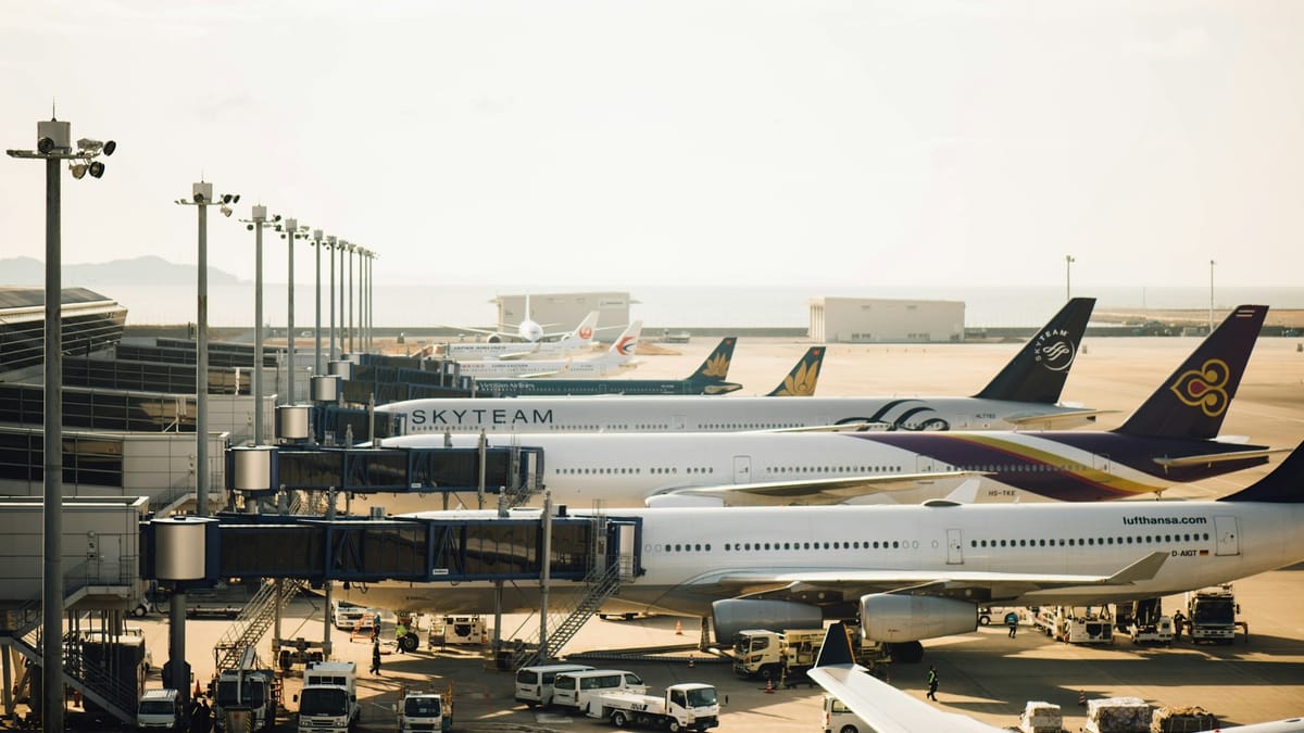 CEOs de aerolíneas piden al Congreso pagar a agentes de la TSA durante el cierre