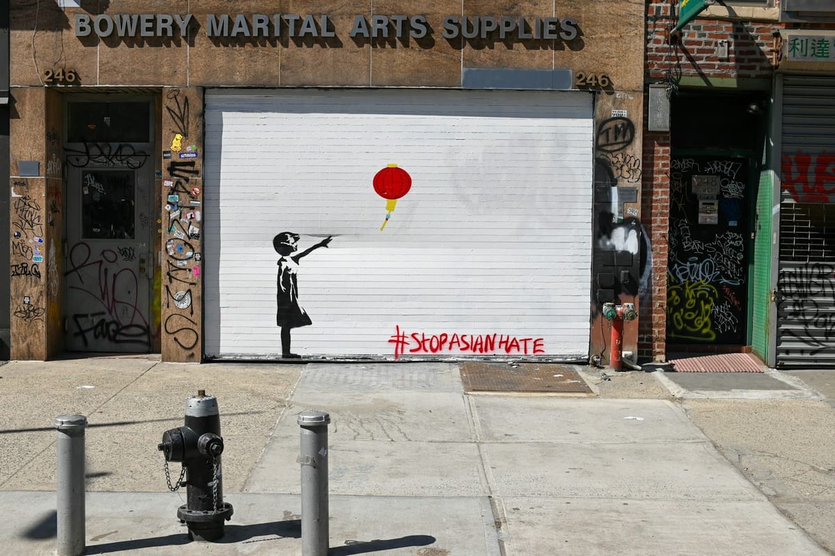 Banksy: posible revelación de identidad pone a prueba valor de sus obras