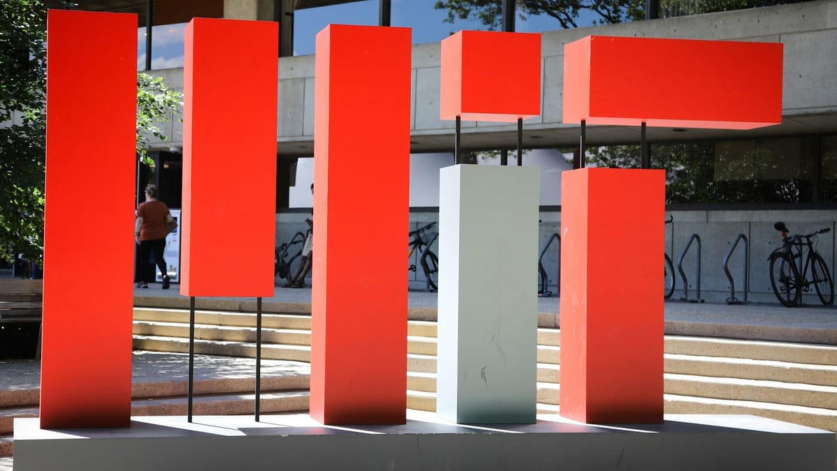 MIT lidera 12 materias en QS 2026 y es segundo en 7