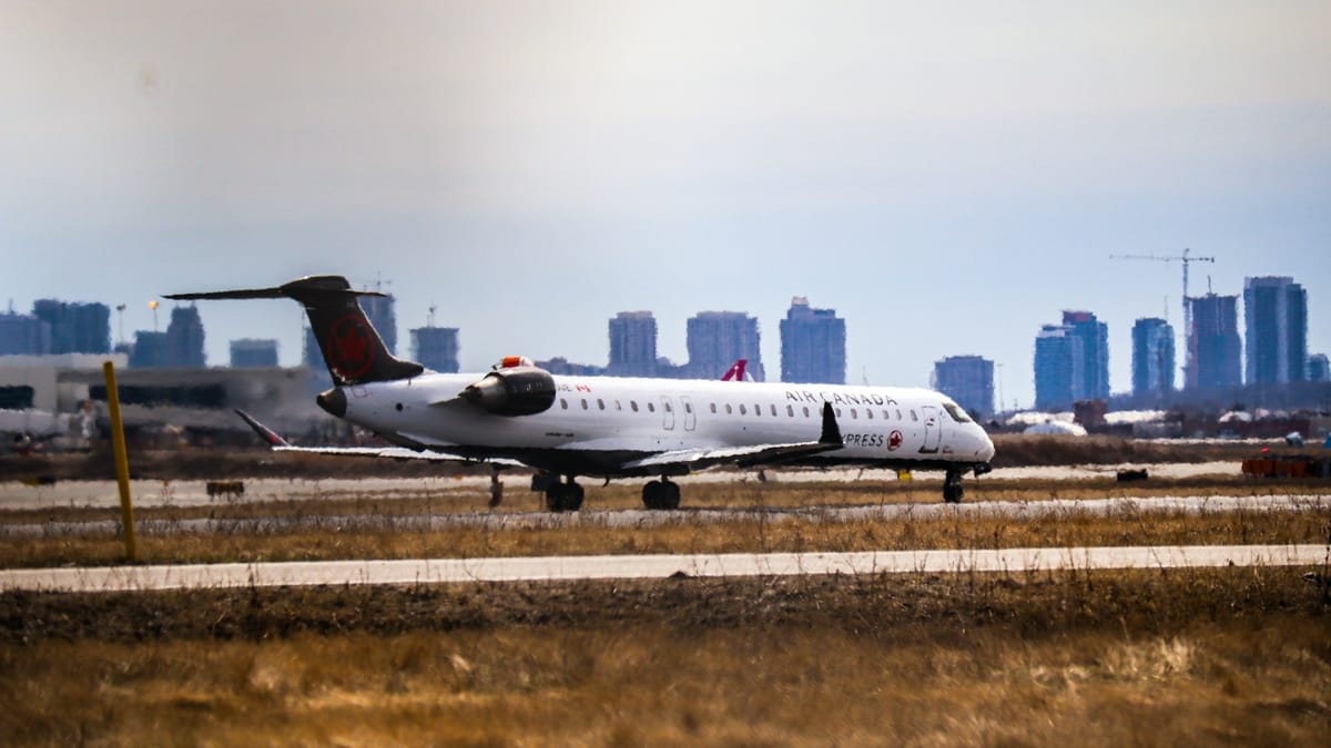 Accidente en LaGuardia New York paraliza operaciones y expone riesgos aéreos
