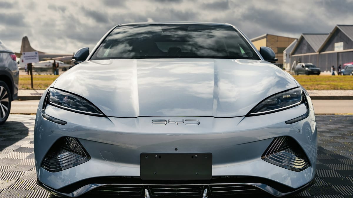 BYD lidera ventas globales de vehículos eléctricos en 2026 pese a caída interna y anuncia nueva tecnología disruptiva