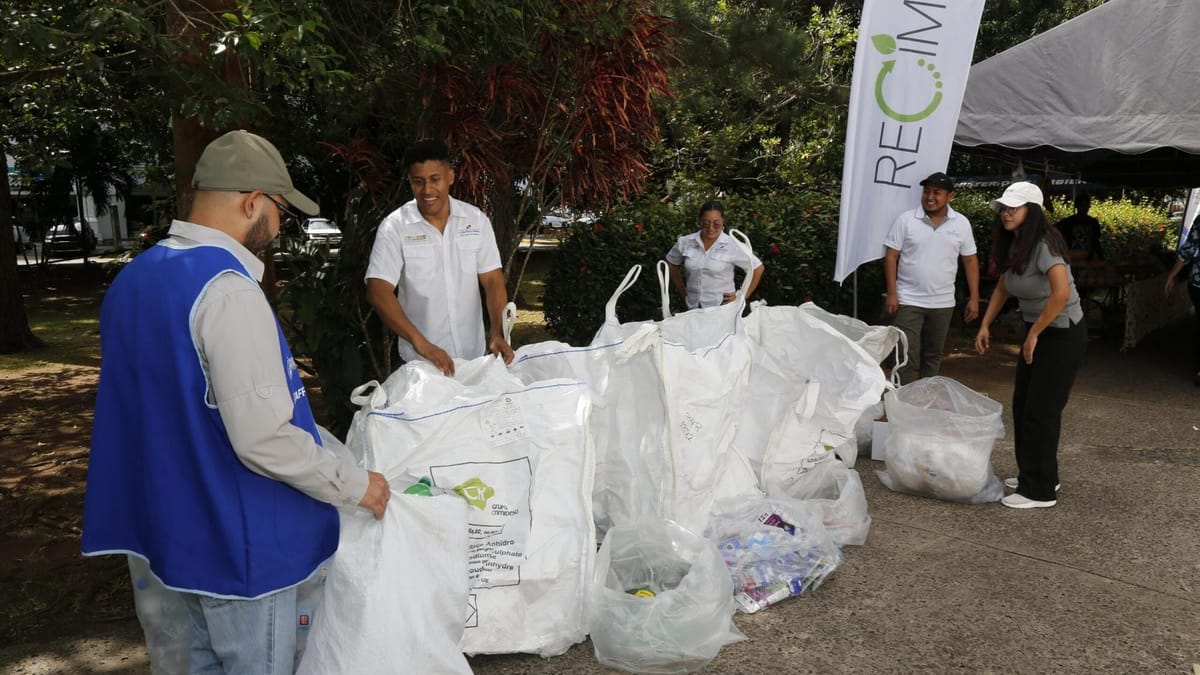 Jornada de Reciclaje Recolecta 1,325 Libras