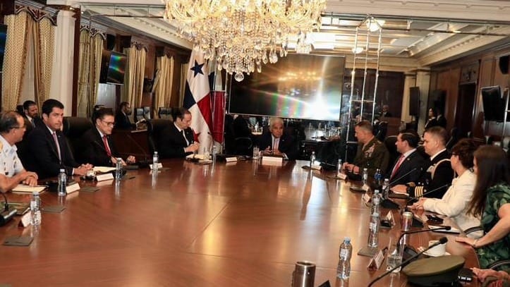 Puente de Las Américas cerrado tras fuego: revisión y caos vial