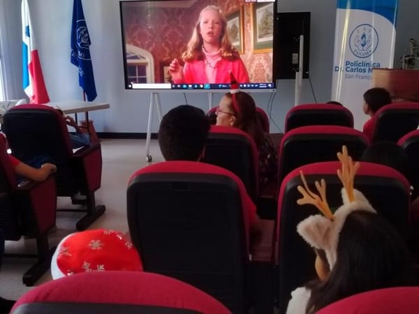 Policlínica Brin encendió su Navidad