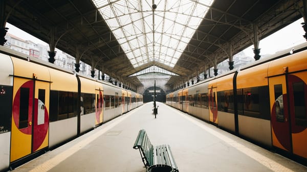 Precios dinámicos contra la hora pico: el experimento en Reino Unido que Panamá observa