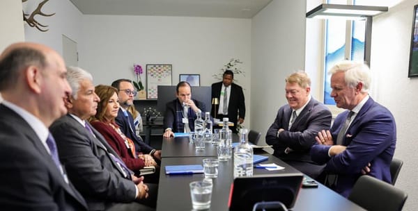 Citi, Maersk y AES señalan interés de inversión en Panamá tras reuniones en Davos