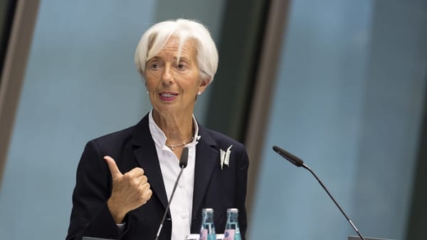 Choque en Davos: Lagarde (BCE) abandona cena tras duras críticas de un CEO de Wall Street a Europa