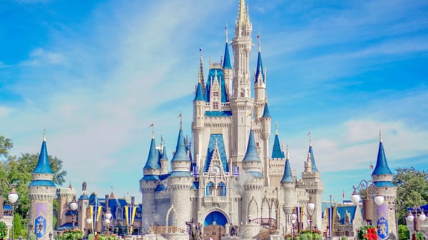 Disney apuesta $60 mil millones en la próxima década para revitalizar sus parques temáticos