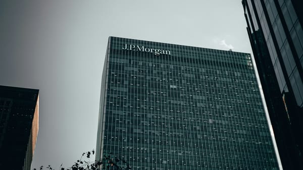 JPMorgan Chase iguala contribuciones del gobierno a cuentas Trump para hijos de empleados