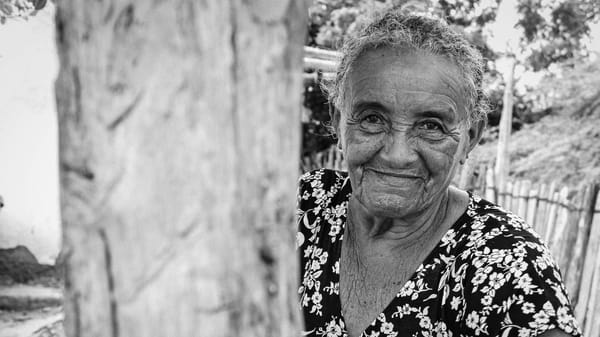 FDA aprueba la primera terapia para revertir el envejecimiento en humanos: un avance con implicaciones biomédicas y sociales