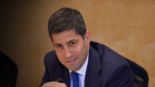 Bloqueo en el Senado pone en jaque la confirmación de Kevin Warsh como presidente de la Fed