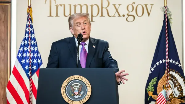 Estudio revela que aranceles de Trump triplicaron los costos para empresas estadounidenses en 2025