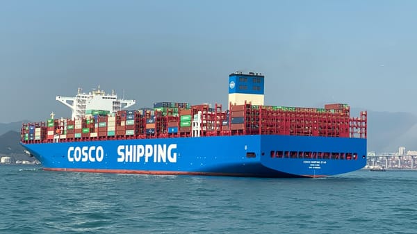 Puerto de Chancay en Perú: Gobierno exige cumplimiento normativo y Cosco defiende su legalidad amid supervisión estatal limitada