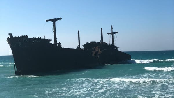 Estados Unidos prepara posible ataque a Irán mientras Trump no ha tomado la decisión final