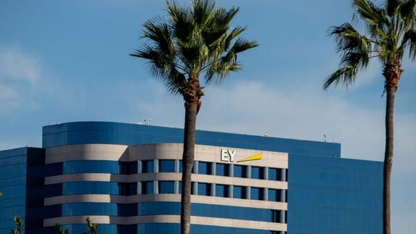 Cuatro socios de EY abandonan la firma tras irregularidades en auditoría de Shell