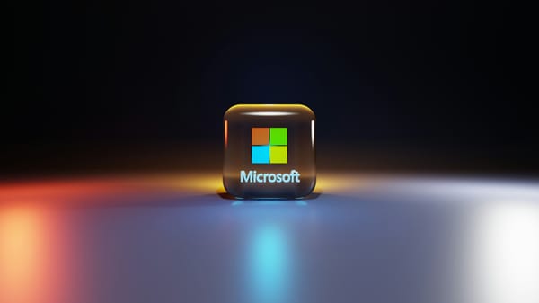 Reino Unido y Microsoft lanzan alianza para detectar deepfakes y combatir desinformación en internet