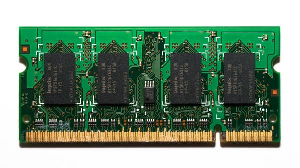 La escasez global de memorias RAM impacta el mercado de smartphones en 2026