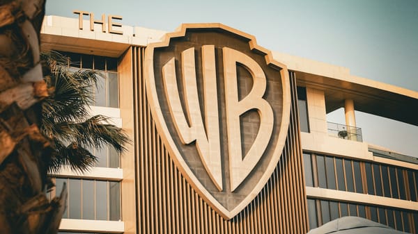 Warner Bros. Discovery evalúa propuesta revisada de Paramount en guerra por el streaming