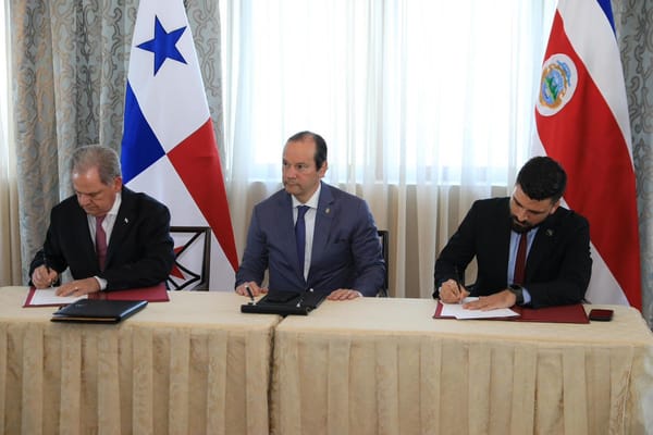 Panamá y Costa Rica sellan acuerdo para tren regional