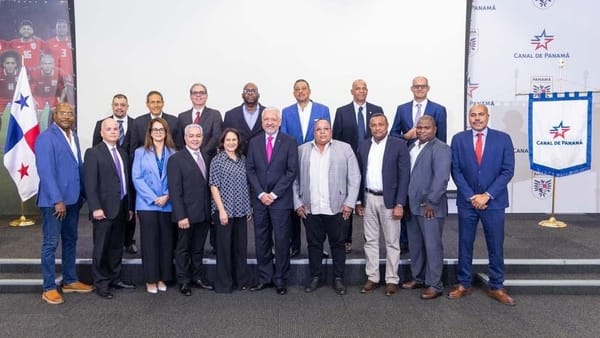 Canal de Panamá sella pacto laboral hasta 2032