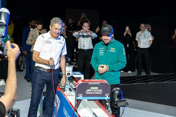 Fernando Alonso y Melissa Jiménez ya son padres de su primer hijo en común