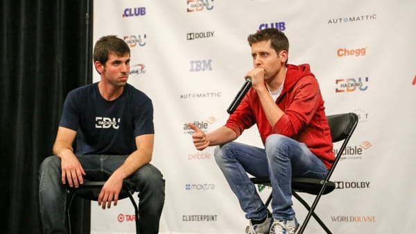 Consejeros de OpenAI alertan por 'adult mode' y la firma aplaza el lanzamiento