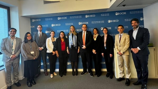 Panamá refuerza su visión de internet seguro ante OCDE