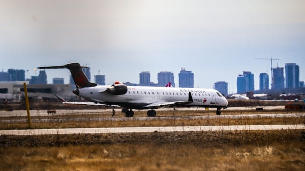 Accidente en LaGuardia New York paraliza operaciones y expone riesgos aéreos